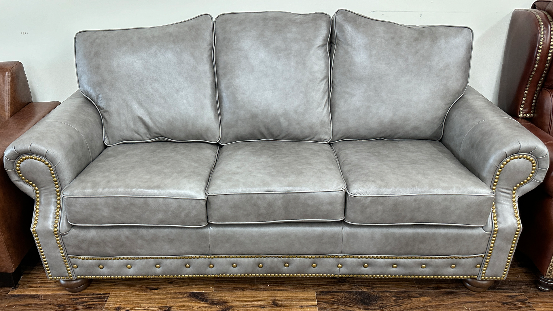 Leather sofa online shopping discount