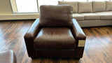 Outlet - Max Studio Chair